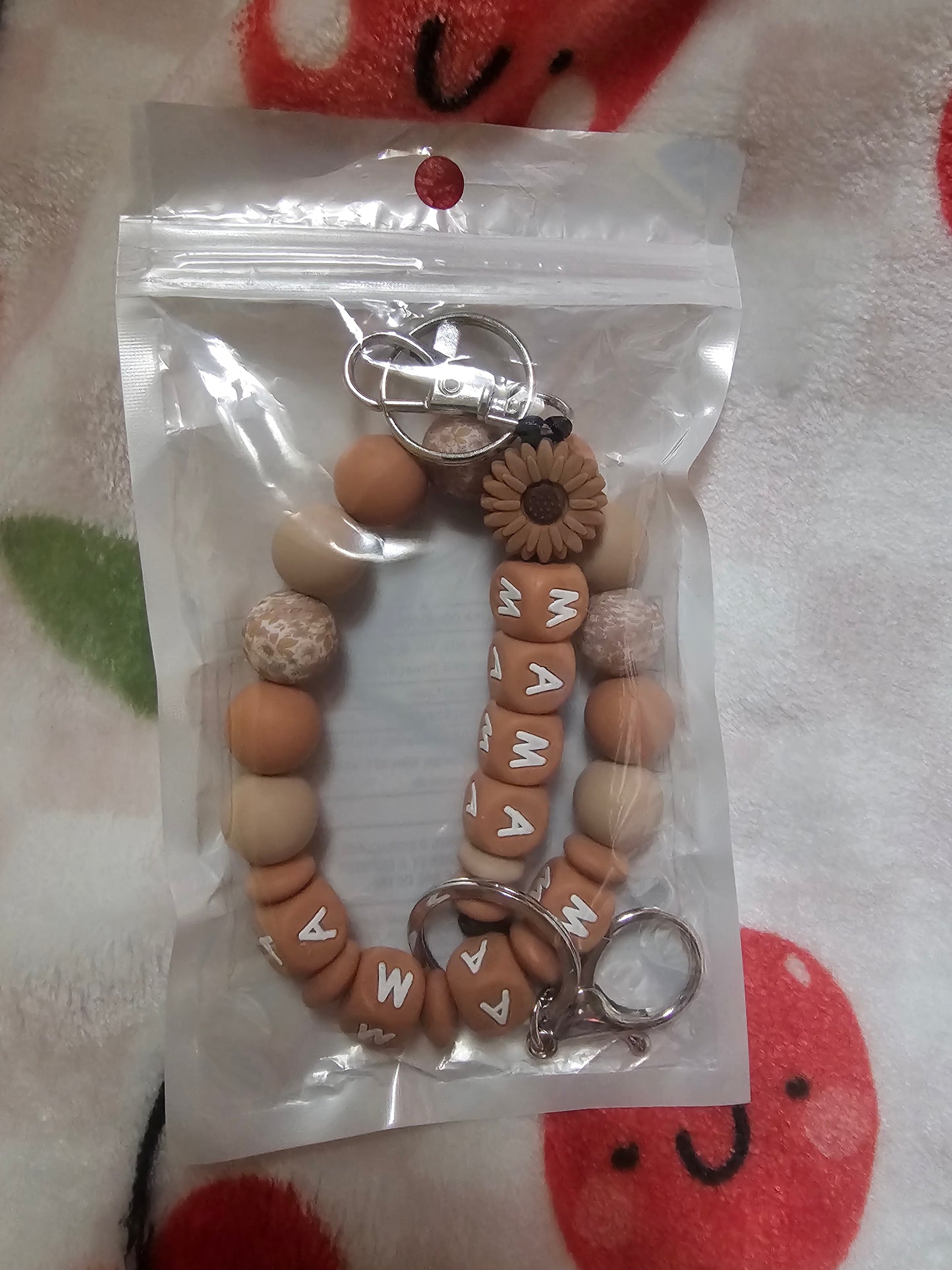 Mom wristlet with keychain