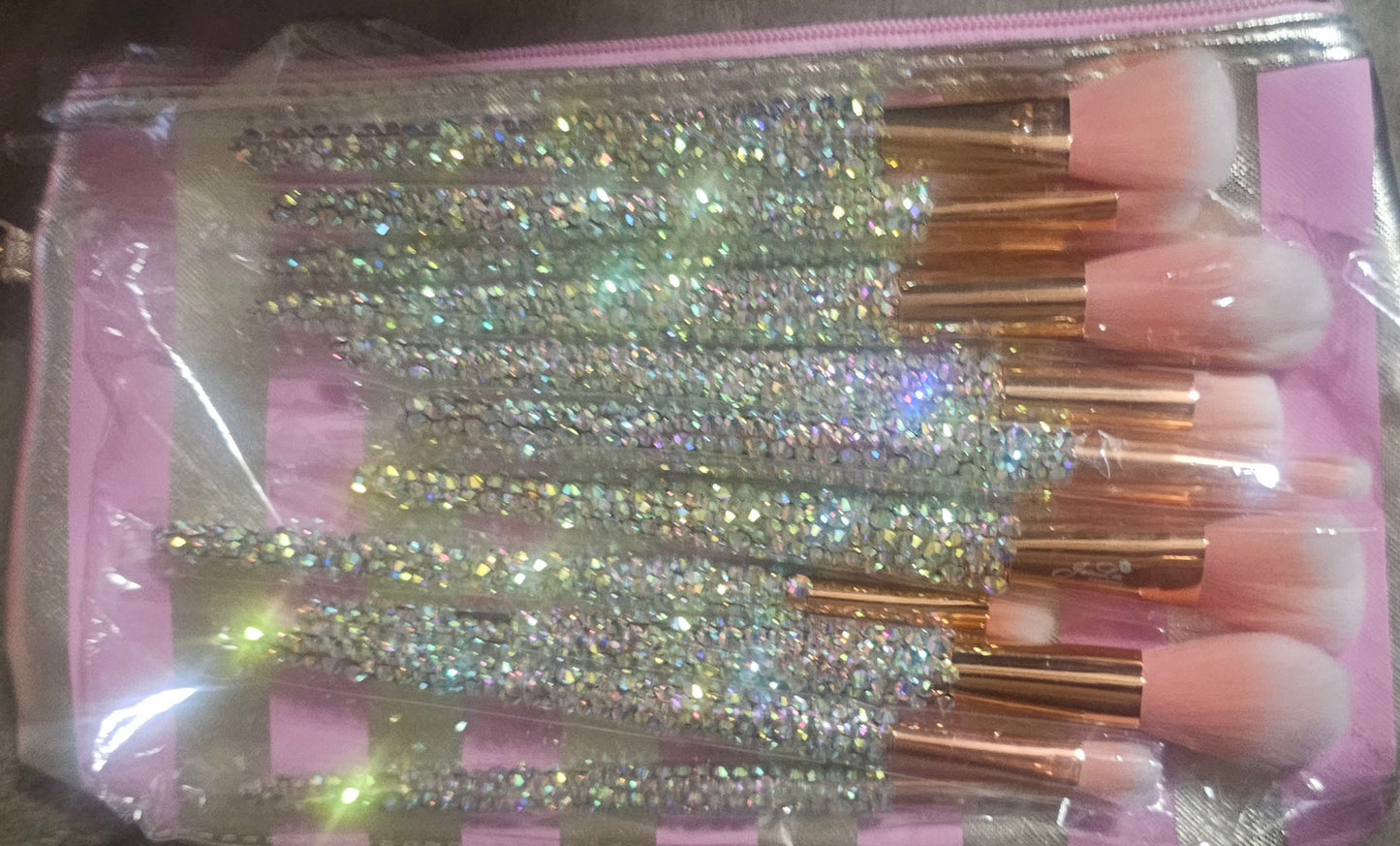 Rhinestone eyeshadow brushes